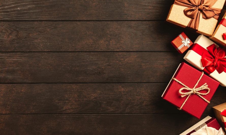 Какой подарок подарить компании